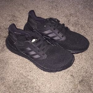 Adidas UltraBoost 20’s size 11